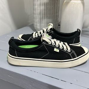 Cariuma Womens Sneaker